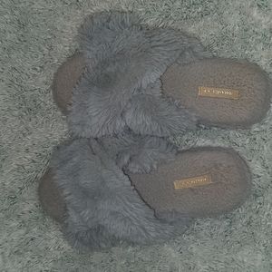 halluci slippers